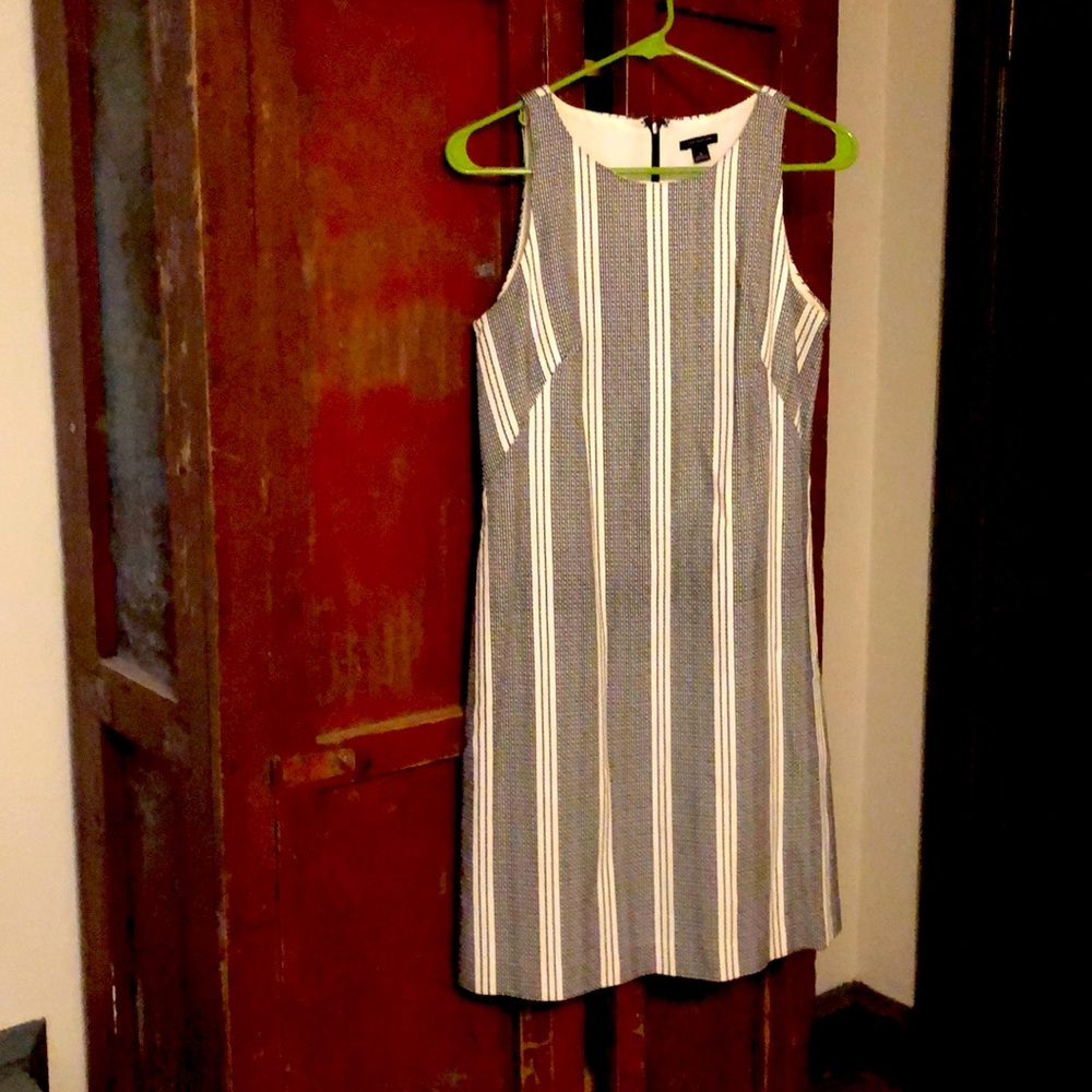 🍀Ann Taylor lined dress